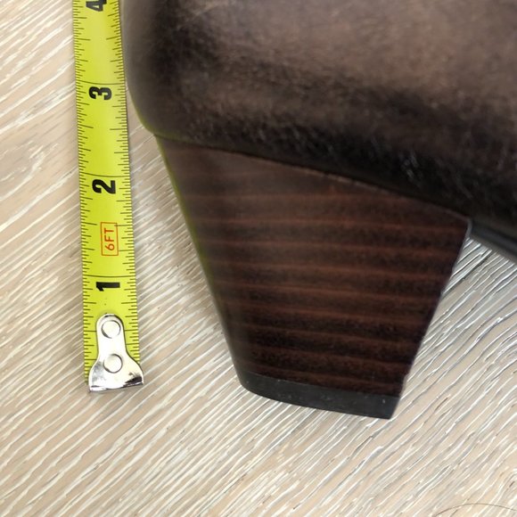 NWOT Earth "Hope" Bronze Leather Heeled Booties - Picture 5 of 11